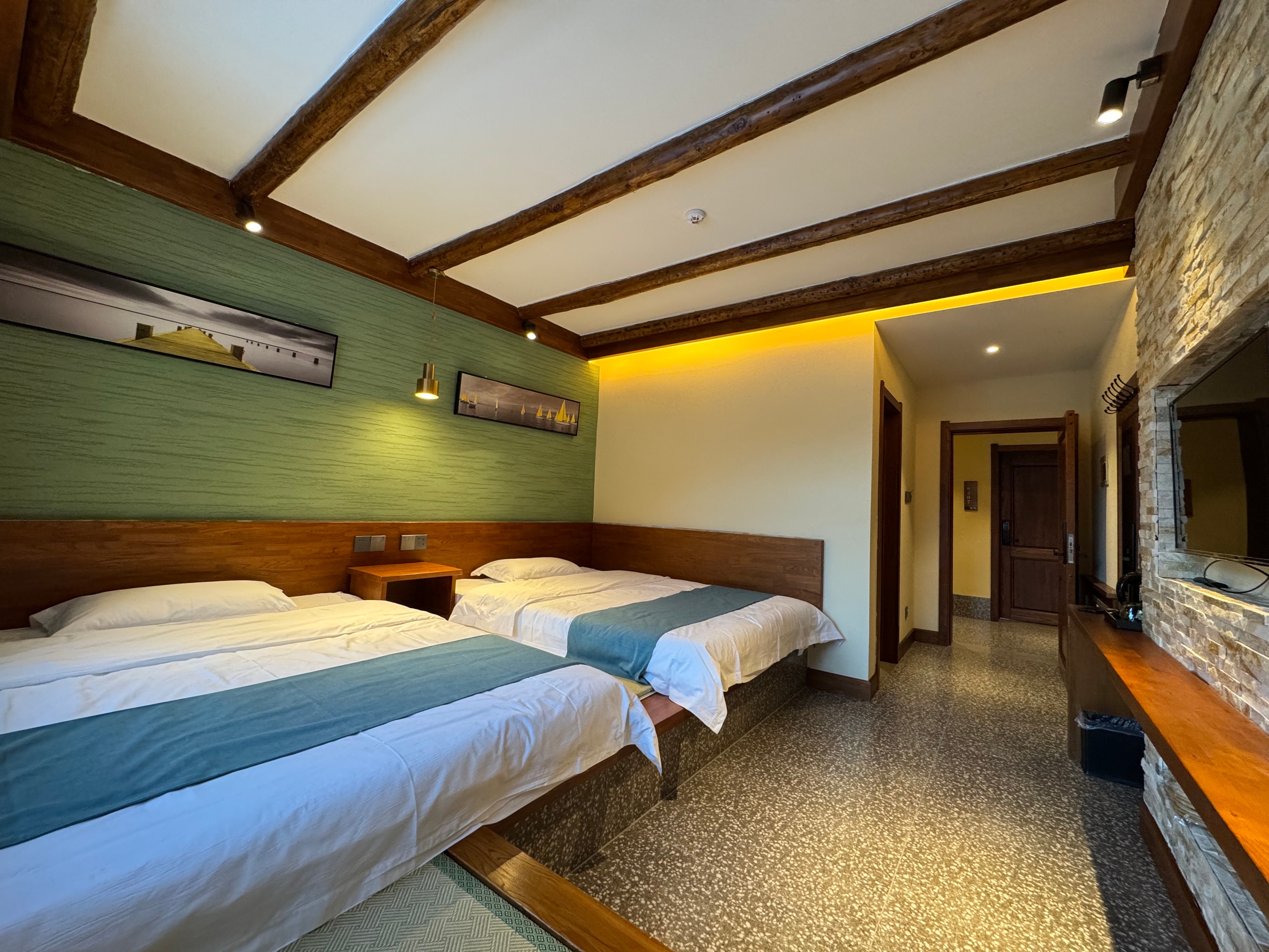 هتل نشان ناکسو